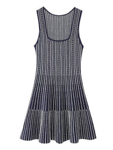 Woman Stripe Sleeveless Square Neck Dresses