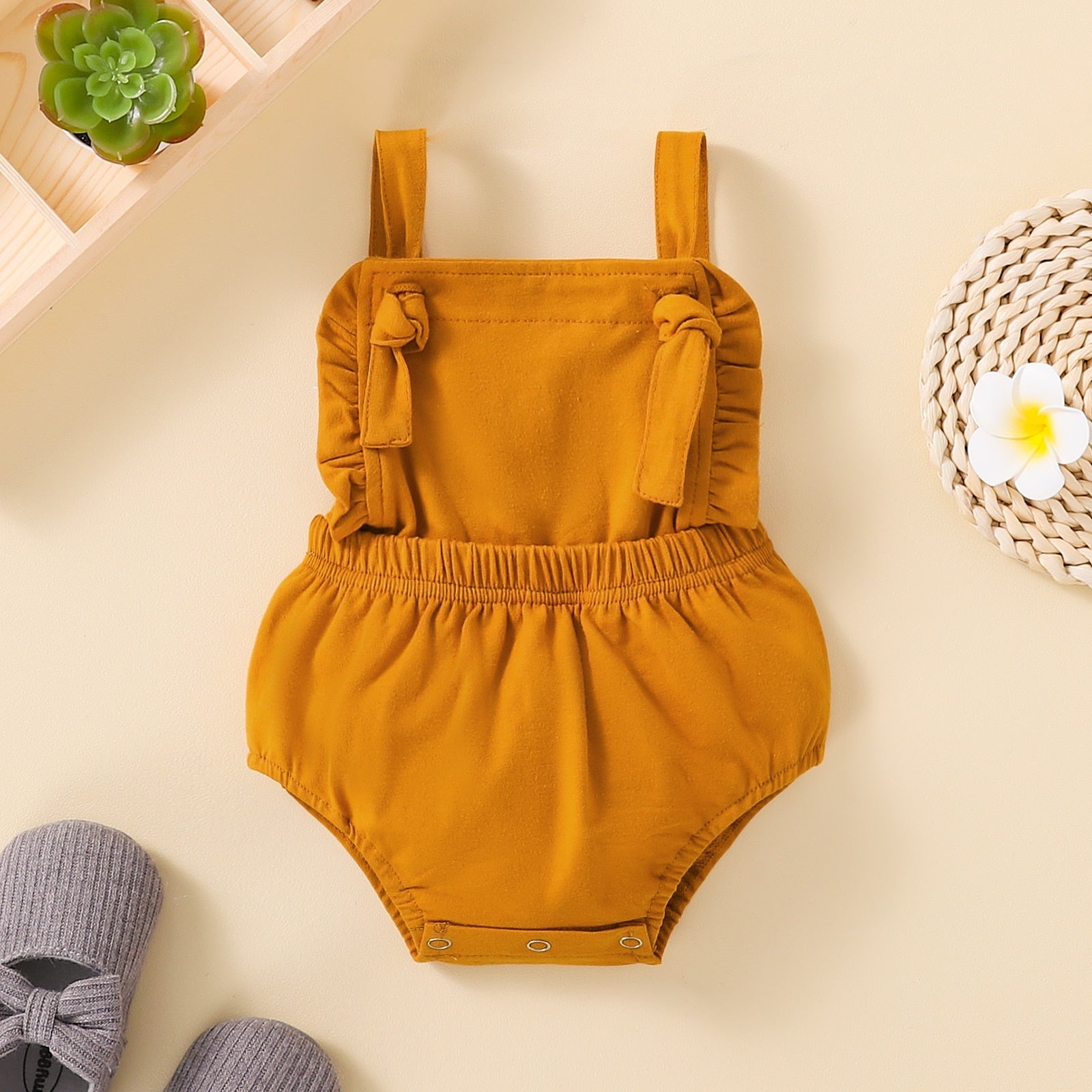 Newborn Girl Sleeveless Ruffles Elastic Waist Bodysuit