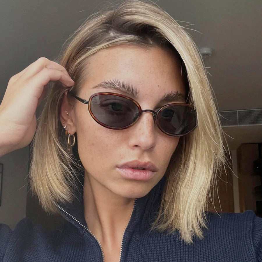 Sunglasses for Men and Women, Oval Shape, Trendy Design