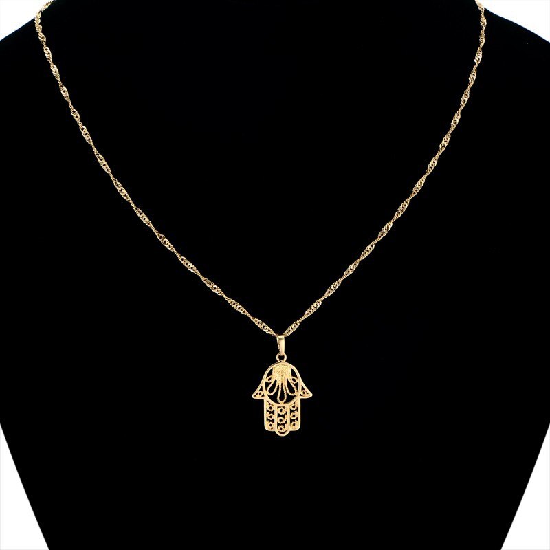 Women Gold Charm Pendant Necklaces