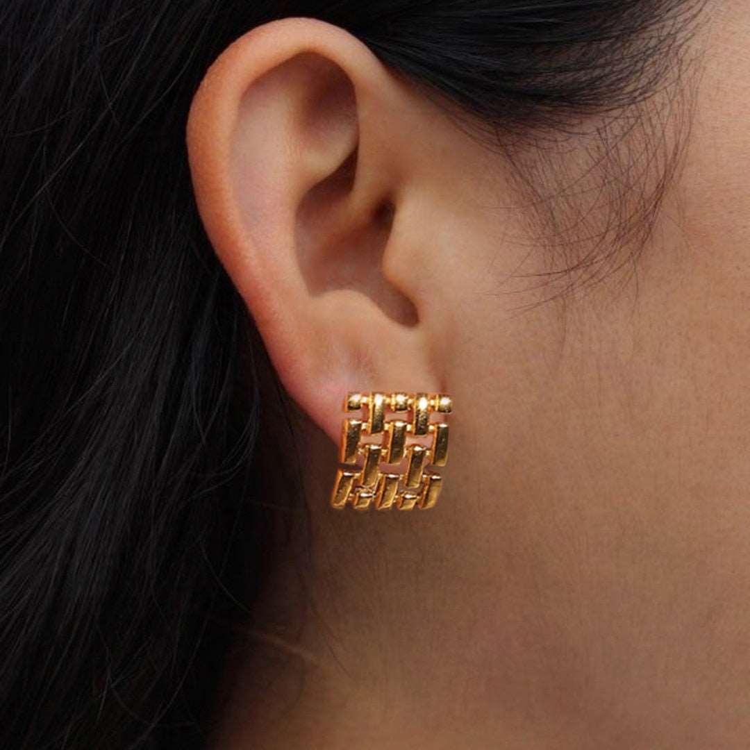 18K Gold Plated Hollow Weave Stud Earring Classic Stainless Steel Hollow Square Stud Earrings for Women Jewelry Party Gift