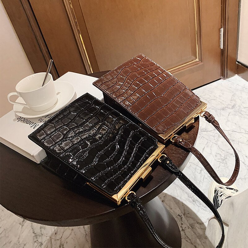 Women Small Crocodile Pattern Clip Crossbody, Shoulder Bag