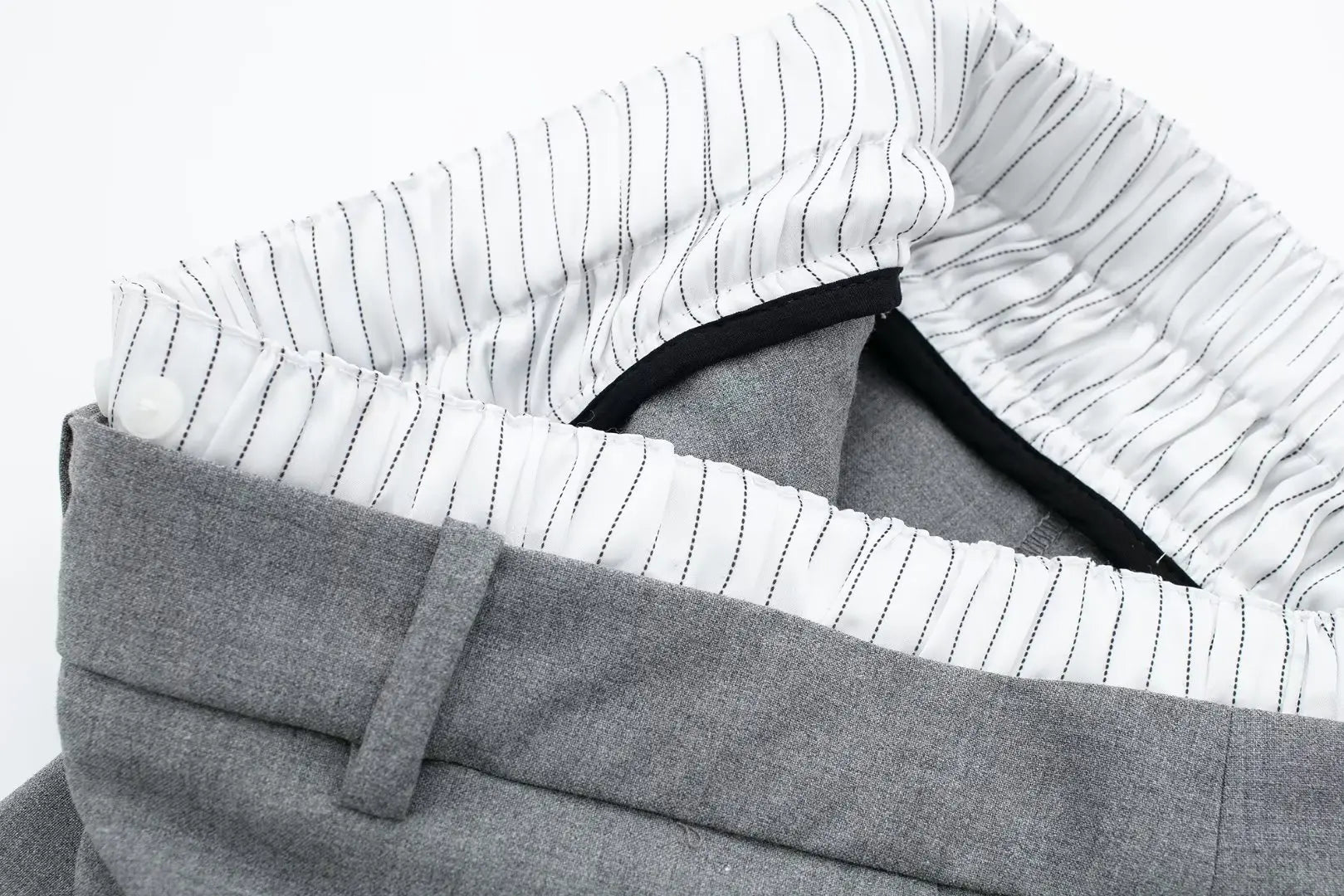 Women Boxer Pleated Straight Slit Skirt