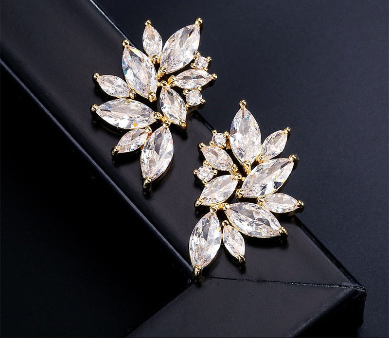 Woman Cubic Zircon Crystal Flower Stud Earrings