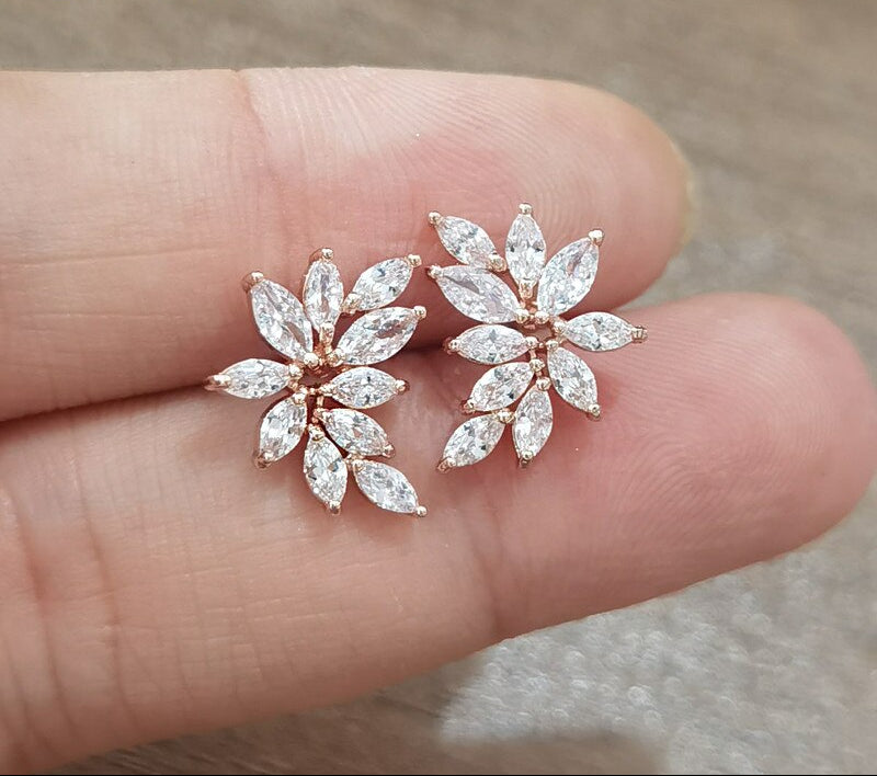 Woman Cubic Zircon Crystal Flower Stud Earrings