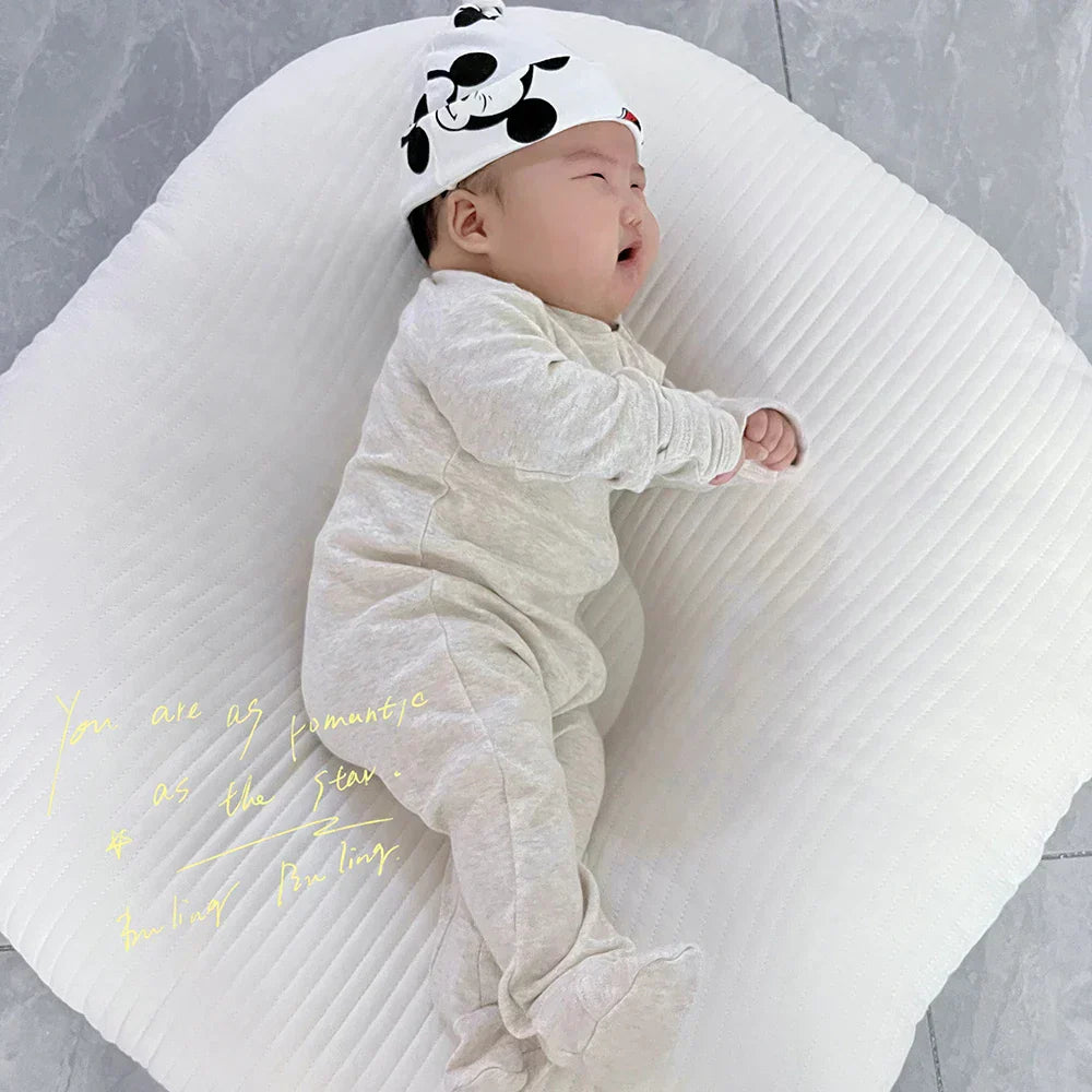 Newborn Unisex Cotton Long Sleeve Footed Zip Rompers