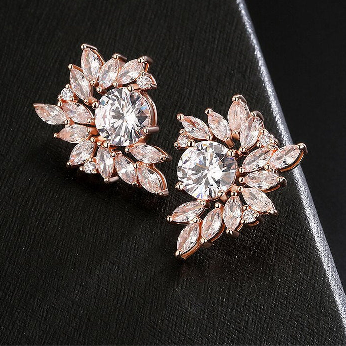 Woman Cubic Zircon Crystal Flower Stud Earrings