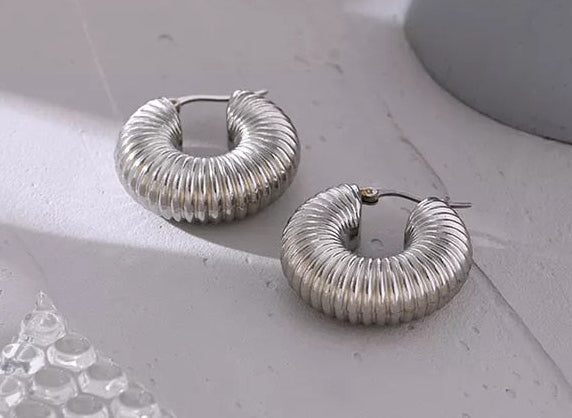 Women 18kt Gold Trendy Round Chunky Hoop Earrings