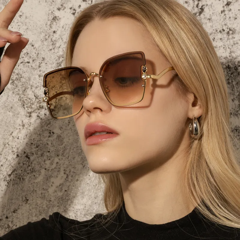 Accessories Women Chic Frameless Sunglasses